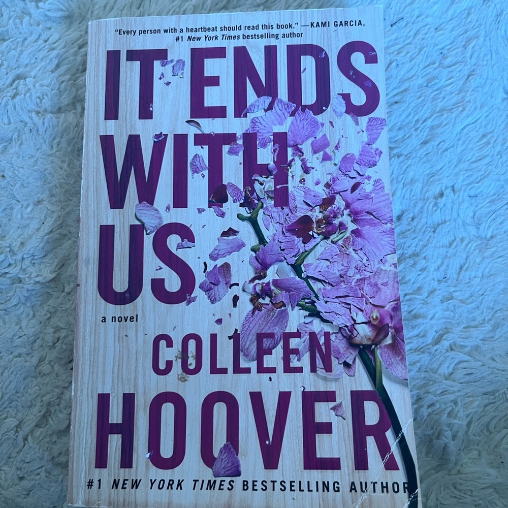 'It Ends With Us' - Colleen Hoover Book